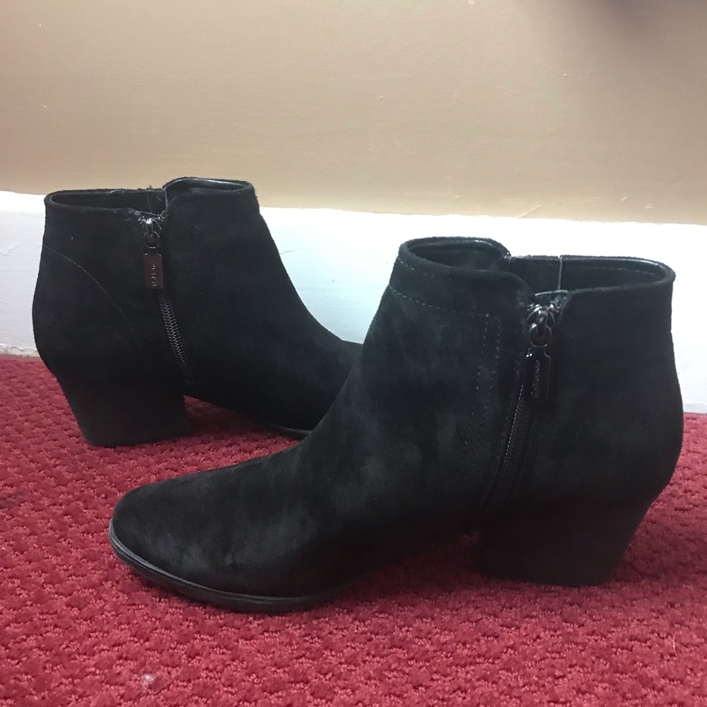 Blondo Valli Ankle Boots / Booties Size 8